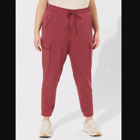 Torrid Relaxed Fit Jogger Stretch Challis Mid-Rise Cargo Pocket Pant - Picture 2 of 10